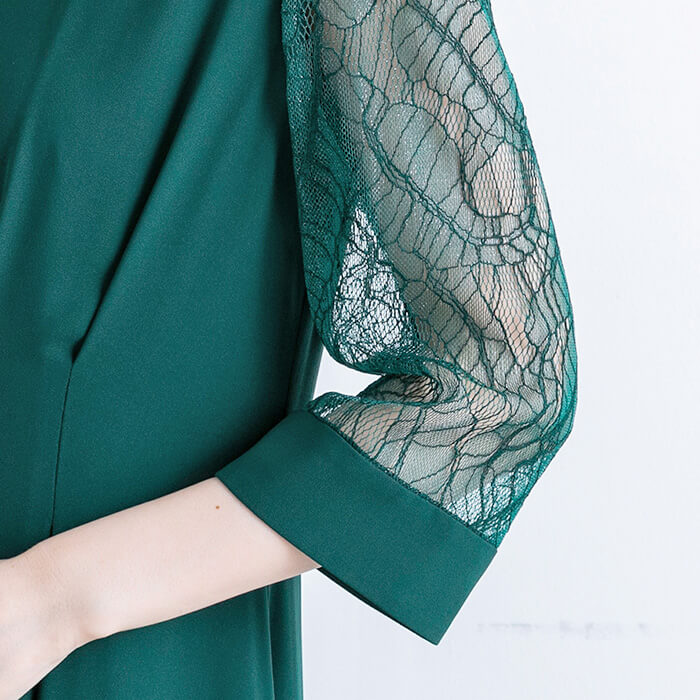 ダークグリーン