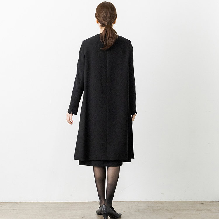 ブラック