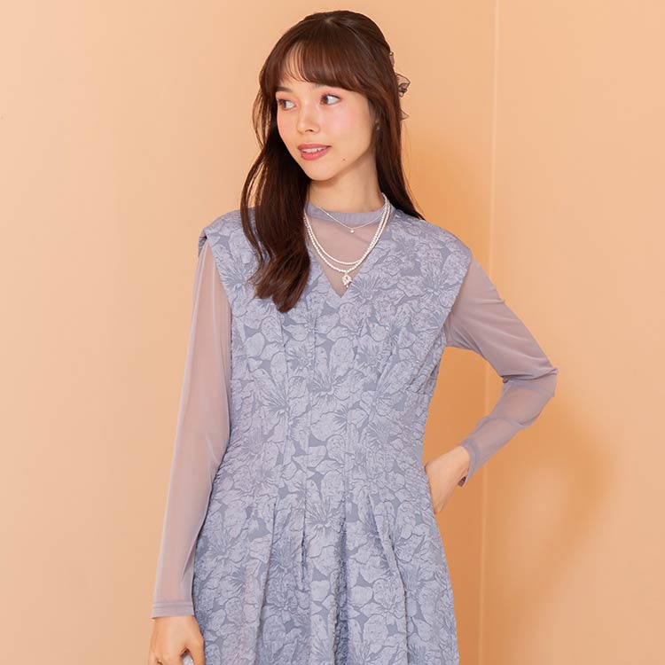 ブルー