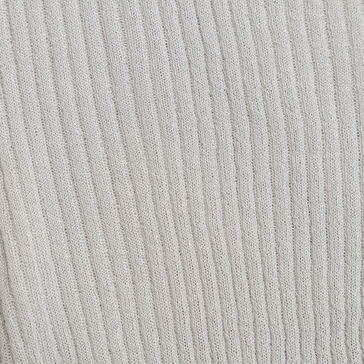 グレー
