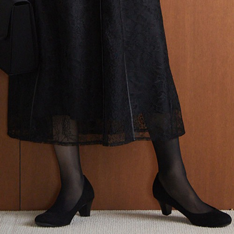 ブラック