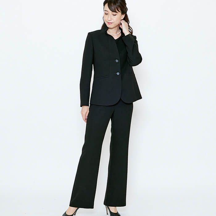 暖か素材のパンツスーツ 3点セット