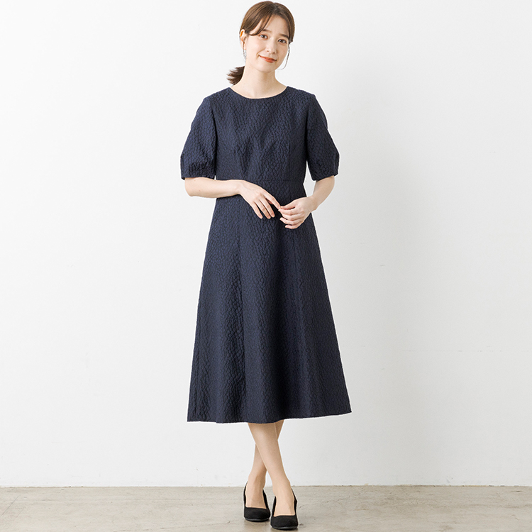 小花柄のジャガードドレス