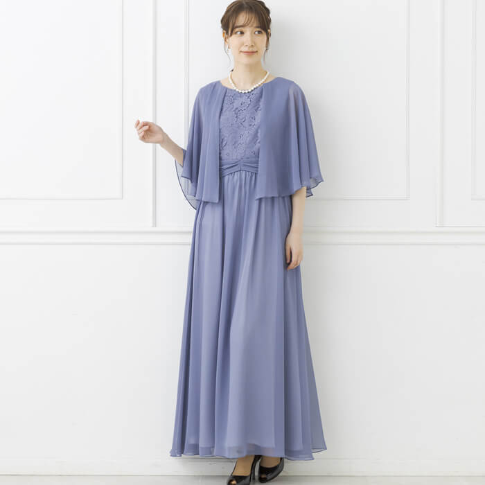 ケープ風のシフォン袖付きロングドレス