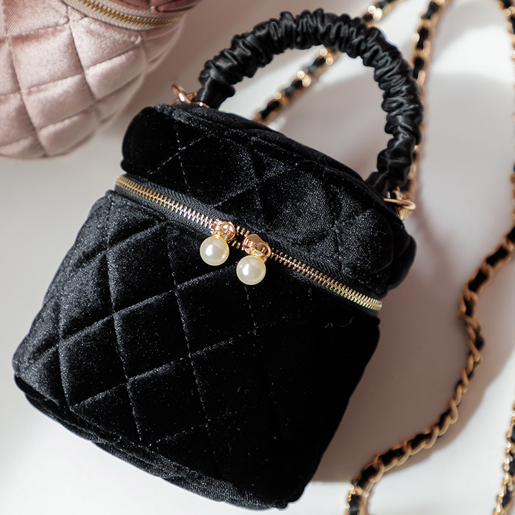 【formforma】ベルベット バニティバッグ