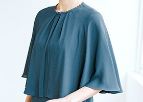 腕回りを上品にカバー