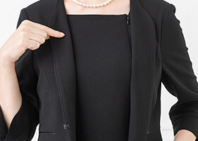 お着替えしやすい前開き