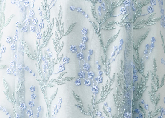 華やかなフラワー刺繍