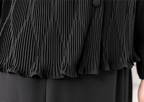 裾のフリルデザイン