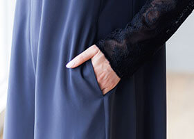 便利な両脇ポケット付き