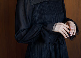 長めの袖カフス