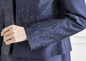 上品な刺繍のアクセント