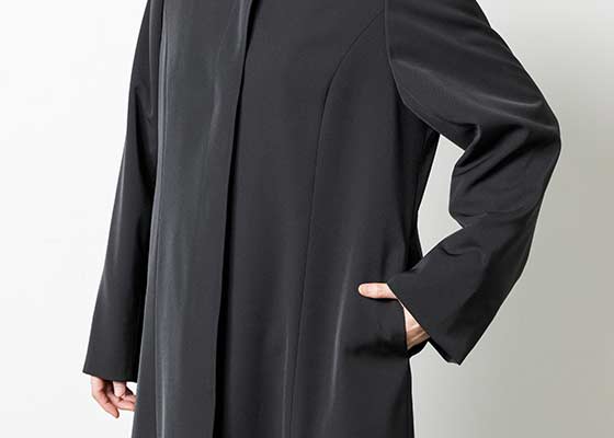 便利なポケットつき