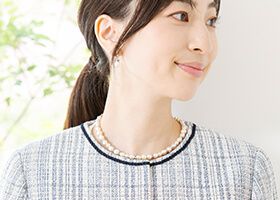 襟周りのブレードデザイン